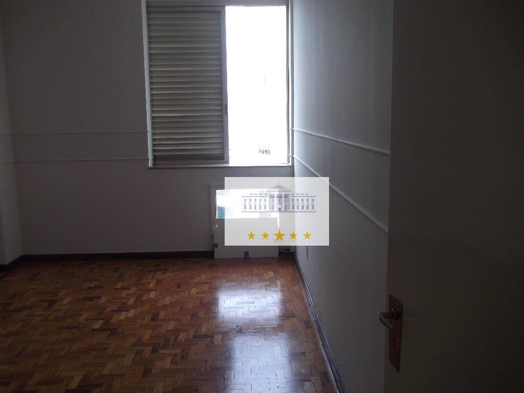 Apartamento à venda com 3 quartos, 238m² - Foto 14