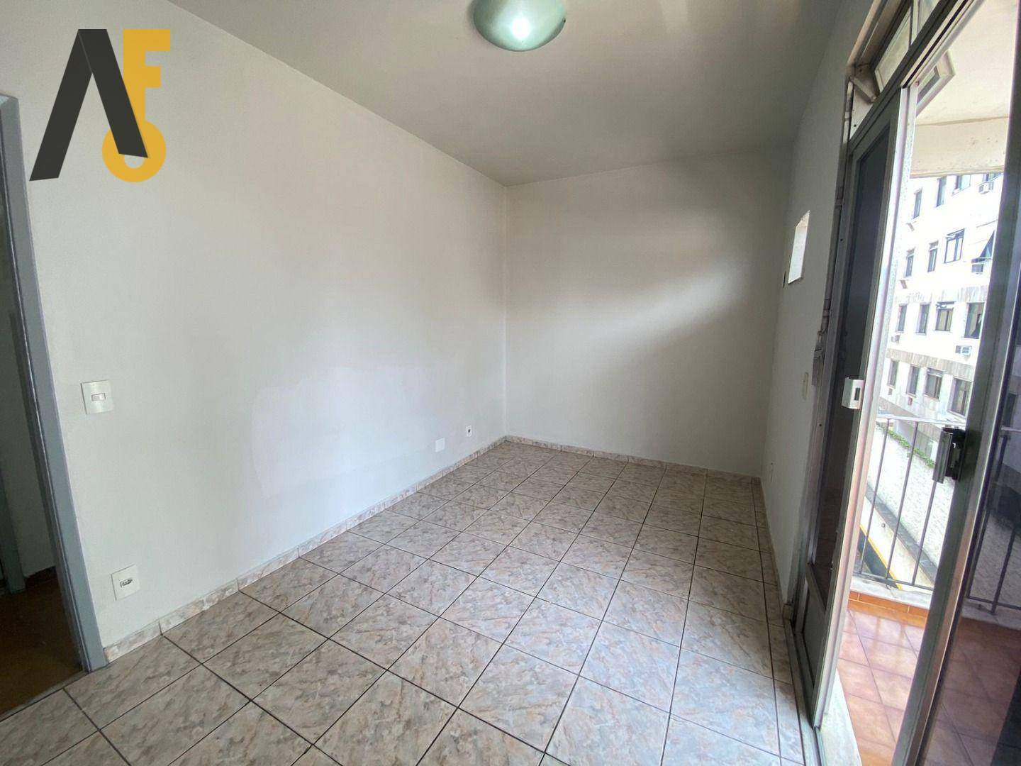 Apartamento à venda com 2 quartos, 88m² - Foto 9