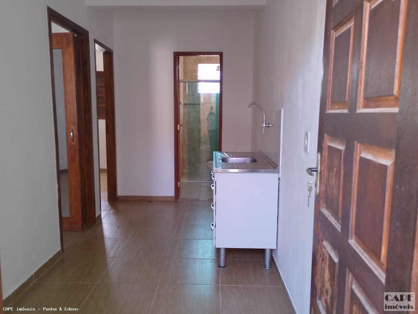Casa para alugar com 2 quartos, 45m² - Foto 3