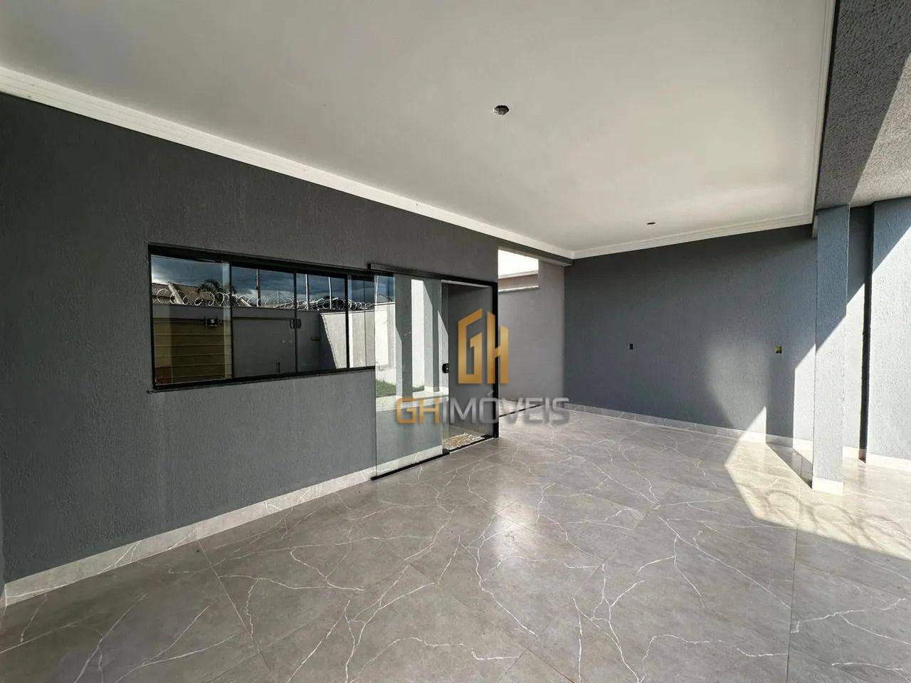 Casa à venda com 3 quartos, 112m² - Foto 1