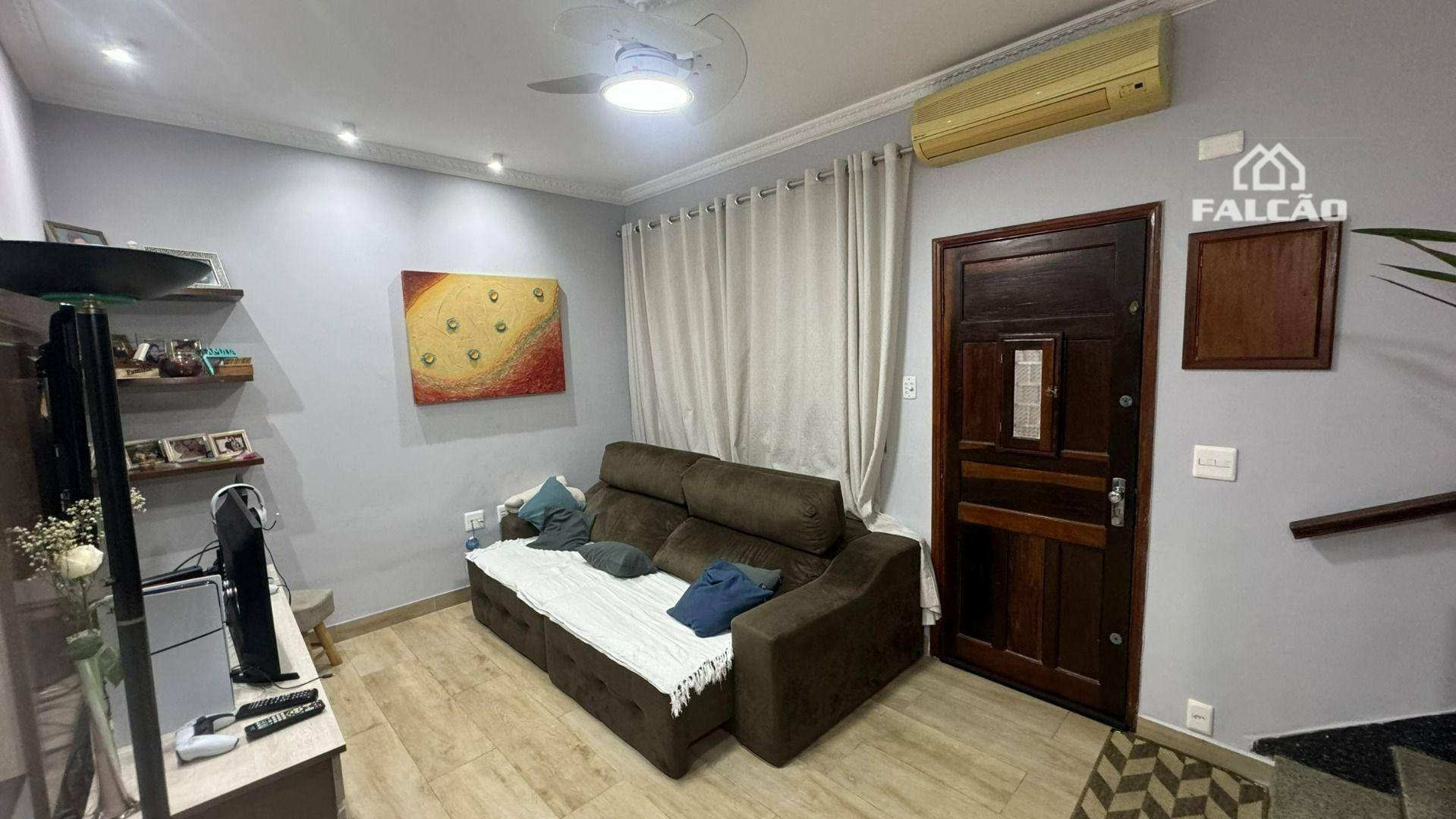 Sobrado à venda com 2 quartos, 70m² - Foto 1