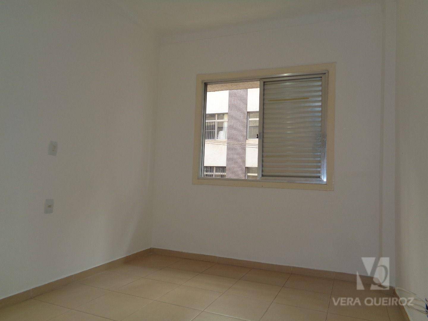 Apartamento para alugar com 3 quartos, 80m² - Foto 8