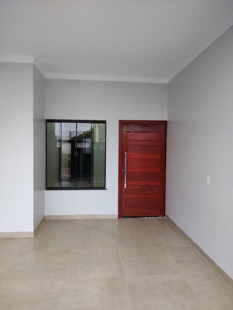 Casa à venda com 3 quartos, 105m² - Foto 2