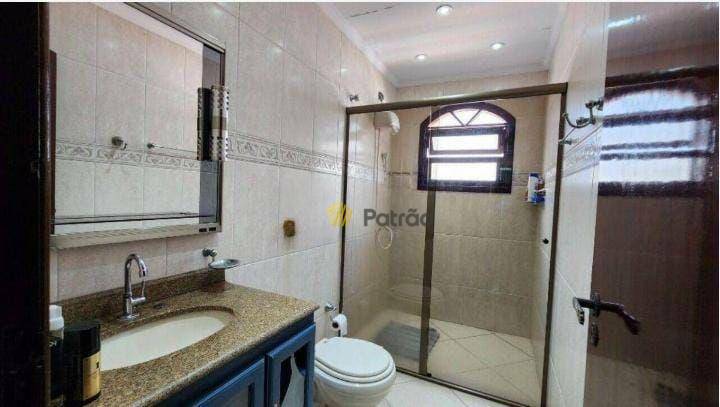 Sobrado à venda com 4 quartos, 297m² - Foto 13