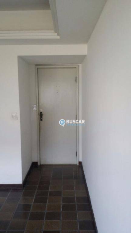 Apartamento à venda com 3 quartos, 140m² - Foto 25