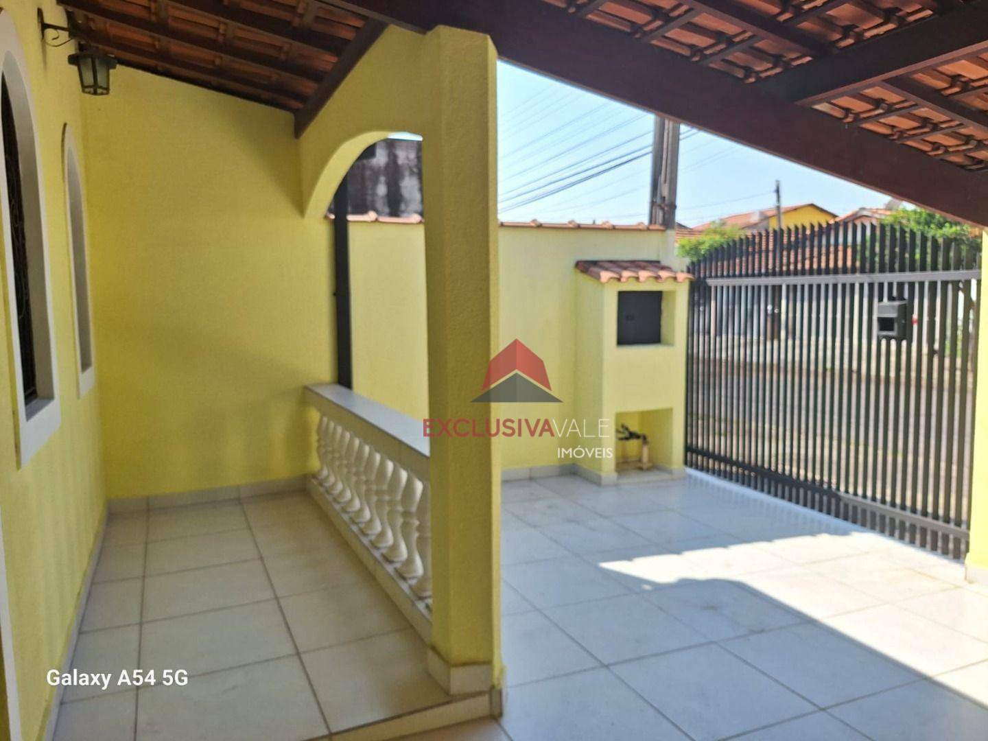 Casa à venda com 3 quartos, 94m² - Foto 2