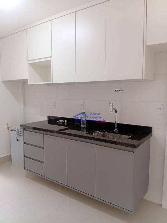 Apartamento para alugar com 3 quartos, 140m² - Foto 2
