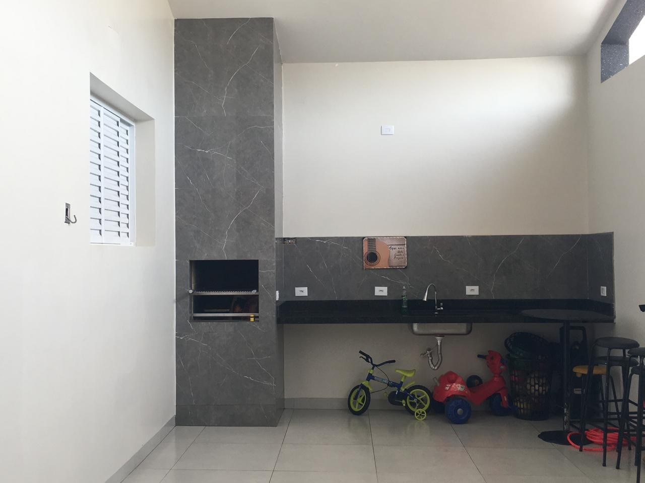 Casa à venda com 3 quartos, 160m² - Foto 4