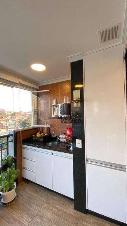 Apartamento à venda com 2 quartos, 64m² - Foto 11