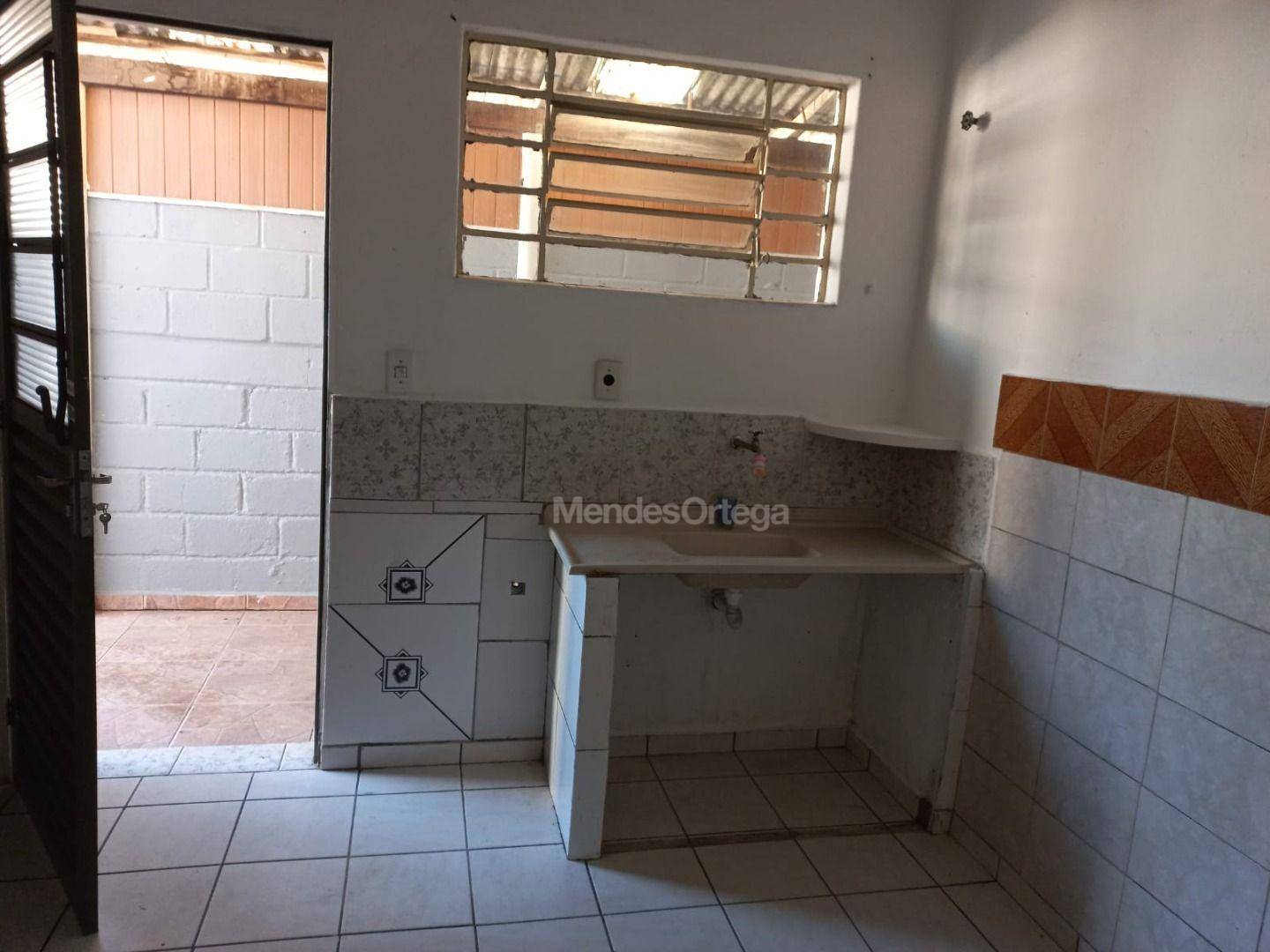 Casa de Condomínio para alugar com 1 quarto, 35m² - Foto 4