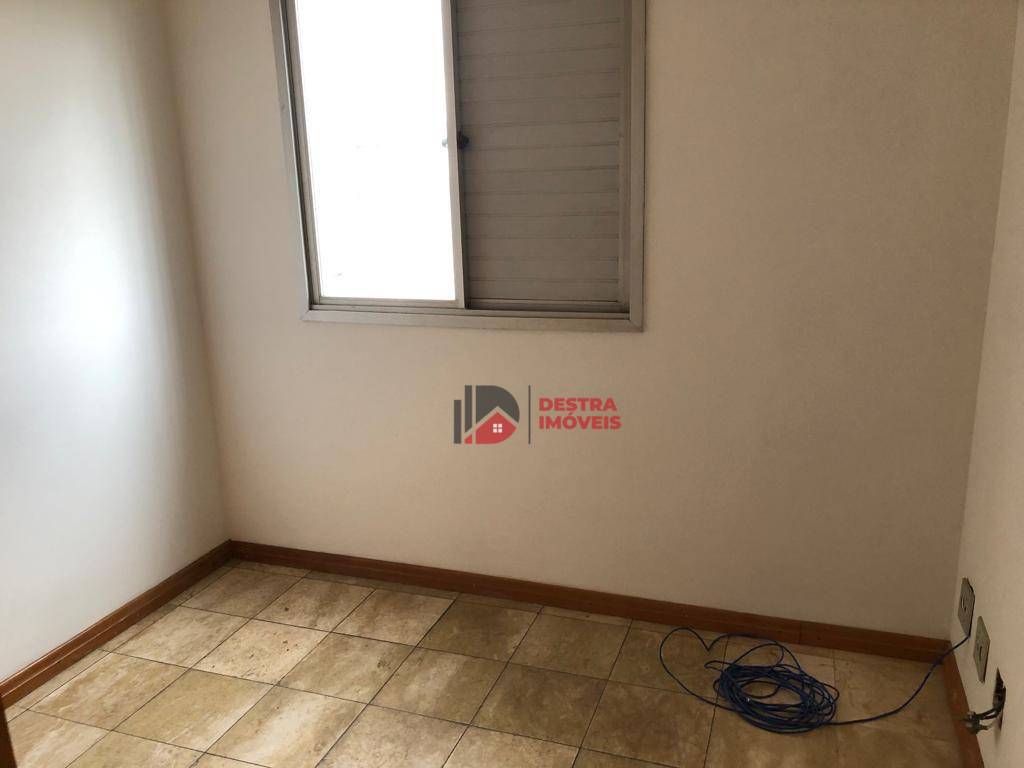 Apartamento à venda com 3 quartos, 76m² - Foto 15