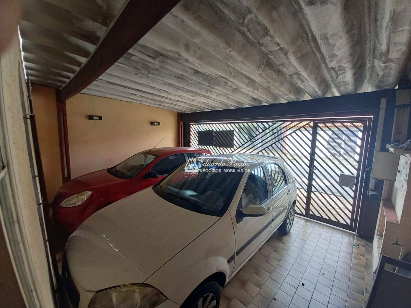 Casa à venda com 2 quartos, 110m² - Foto 1