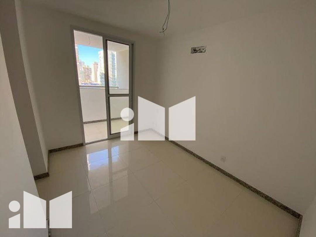 Apartamento à venda com 3 quartos, 78m² - Foto 3