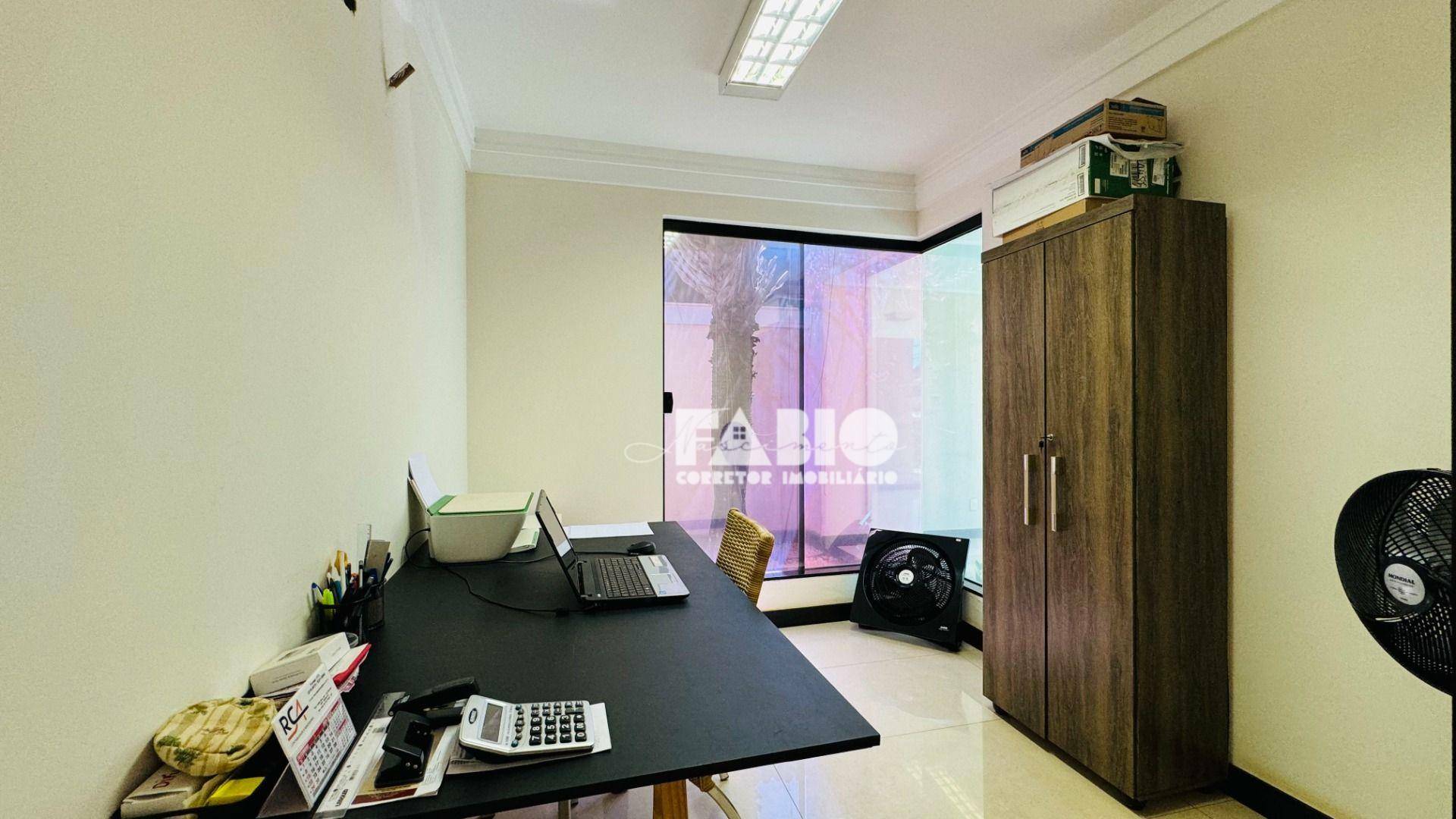 Casa à venda com 4 quartos, 350m² - Foto 10