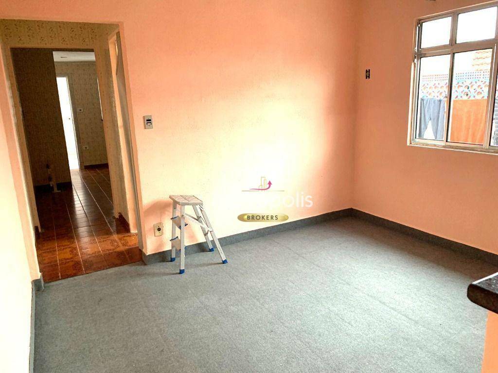 Casa para alugar com 2 quartos, 70m² - Foto 3