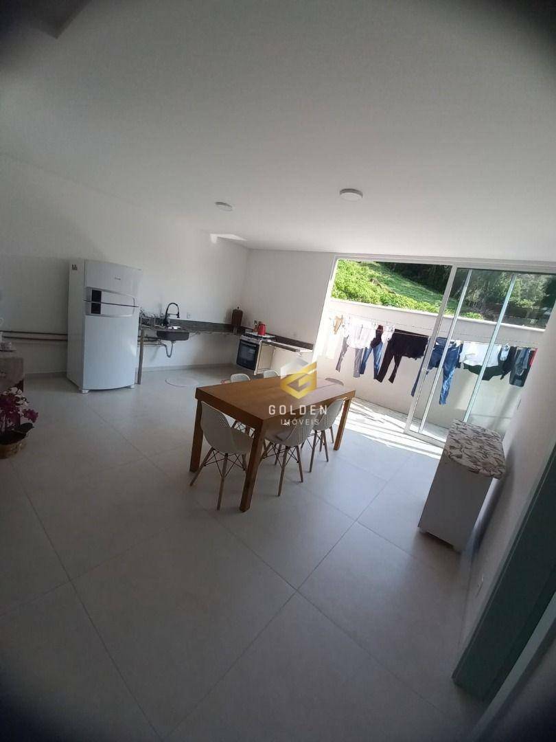 Sobrado à venda com 3 quartos, 120m² - Foto 3