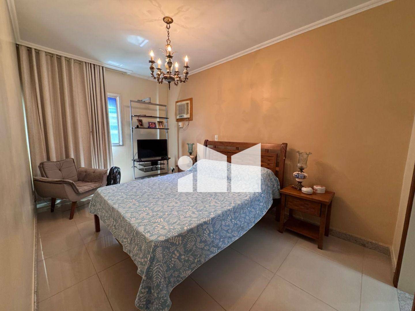 Apartamento à venda com 4 quartos, 159m² - Foto 8