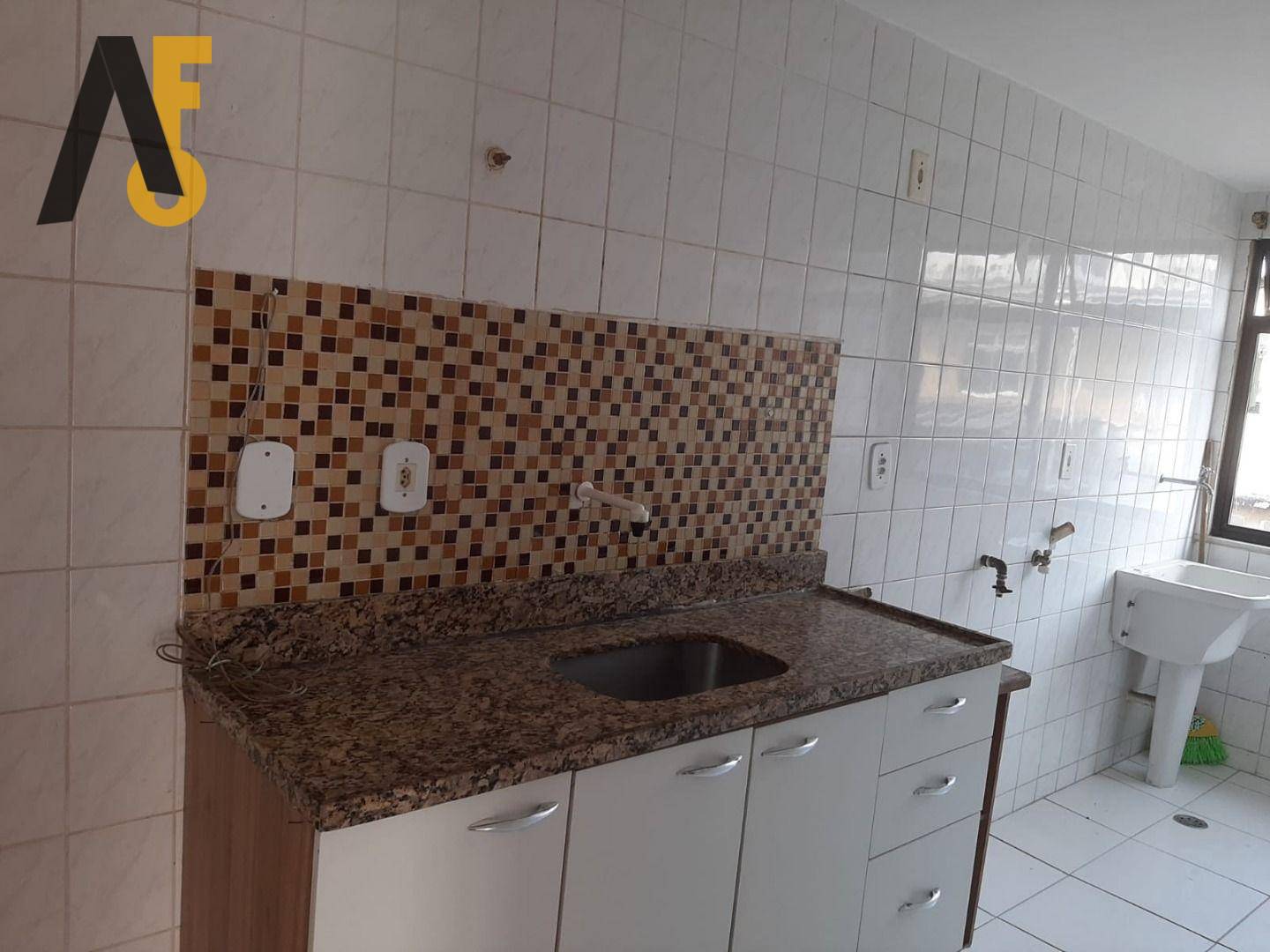 Apartamento à venda com 2 quartos, 58m² - Foto 4