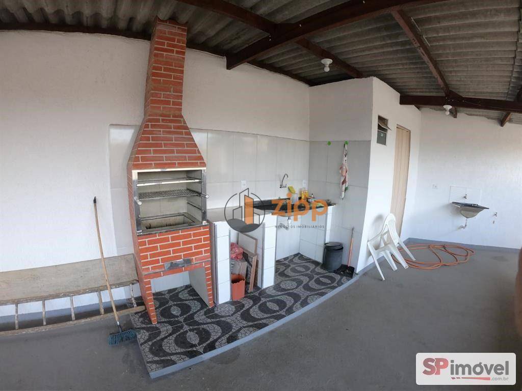 Sobrado para alugar com 3 quartos, 150m² - Foto 1