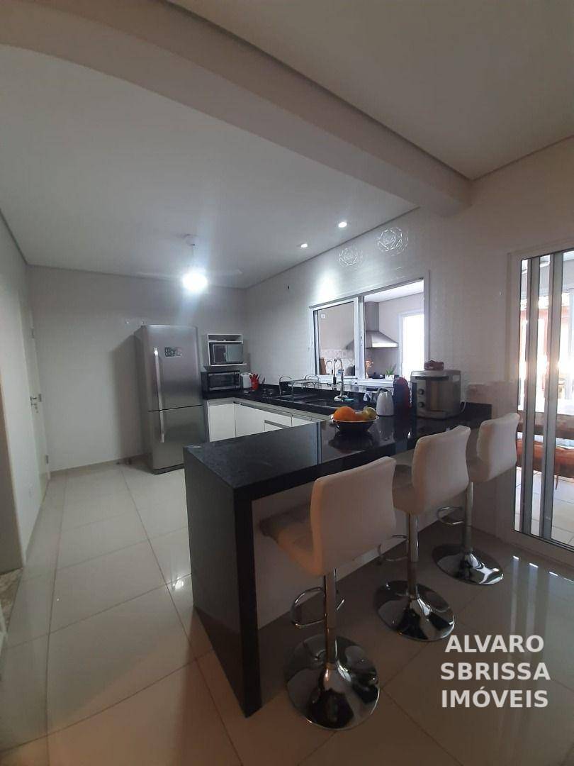 Casa de Condomínio à venda com 3 quartos, 258m² - Foto 5