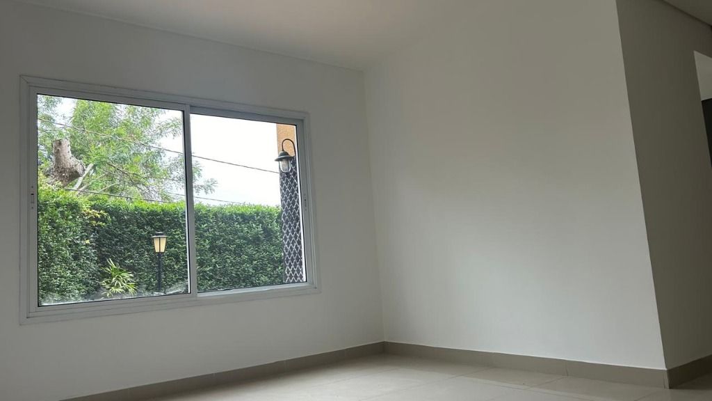 Casa de Condomínio para alugar com 5 quartos, 352m² - Foto 33