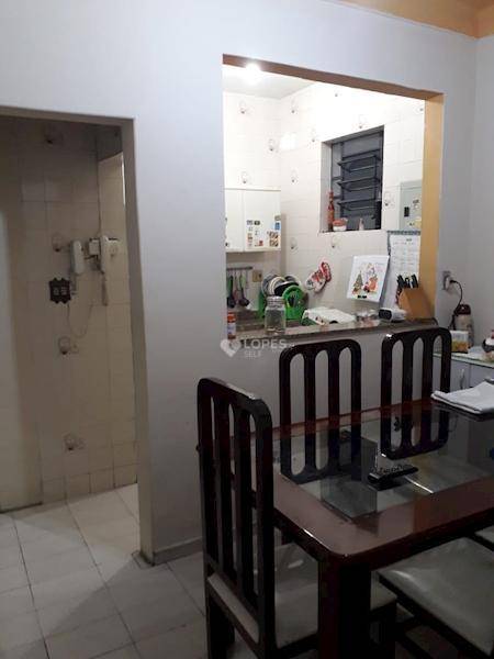 Casa à venda com 2 quartos, 200m² - Foto 4