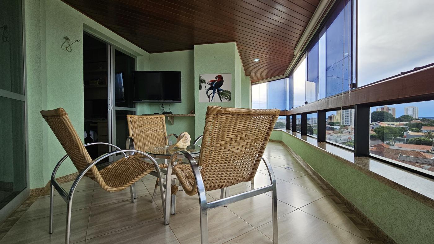 Apartamento à venda com 3 quartos, 258m² - Foto 6