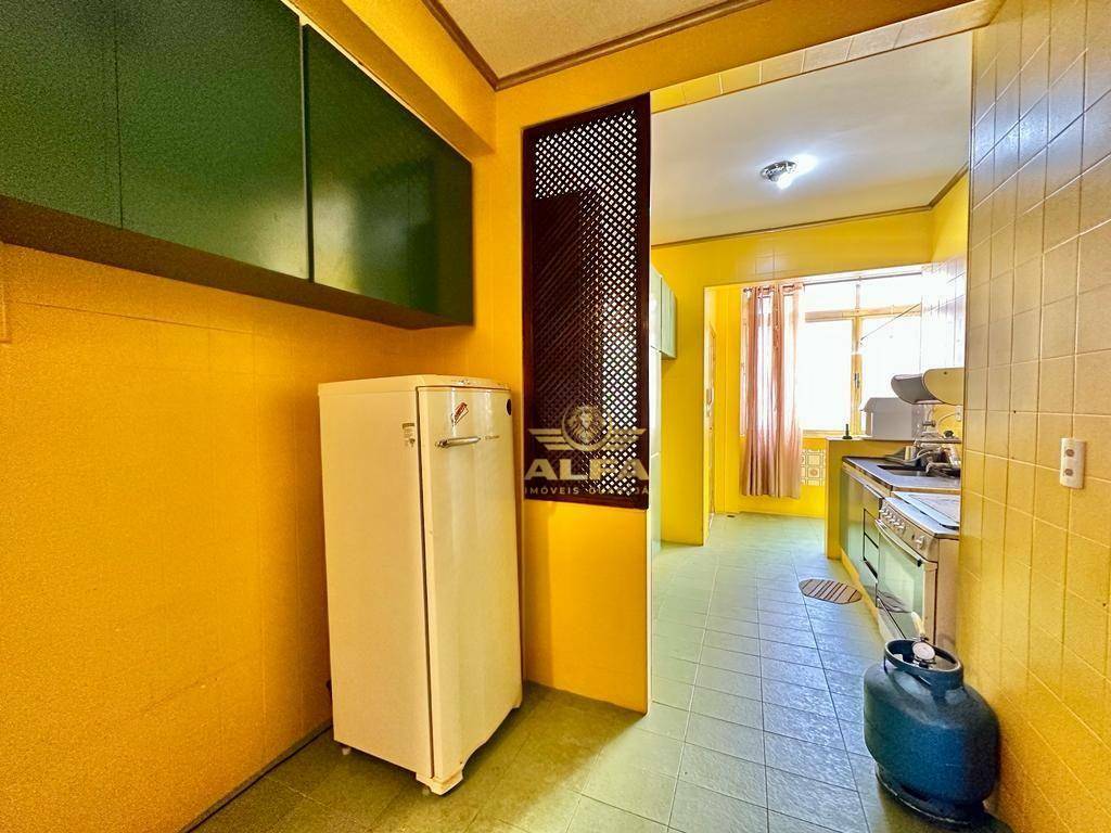 Apartamento à venda com 3 quartos, 151m² - Foto 15