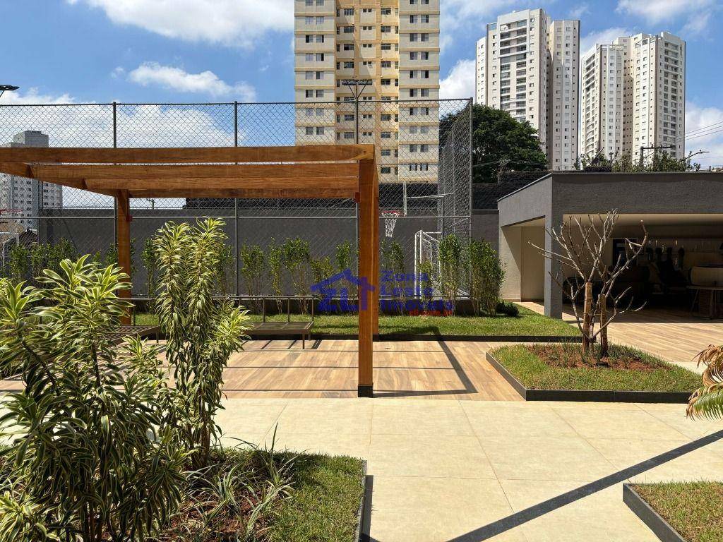 Apartamento para alugar com 3 quartos, 140m² - Foto 16