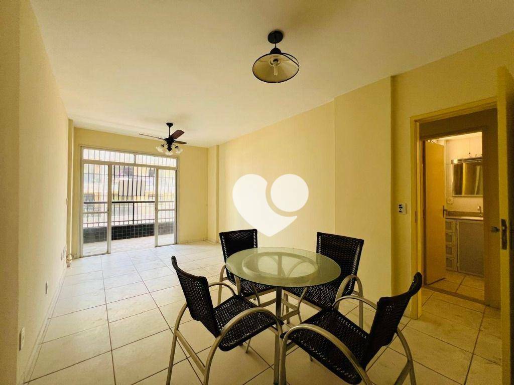 Apartamento à venda com 3 quartos, 117m² - Foto 1