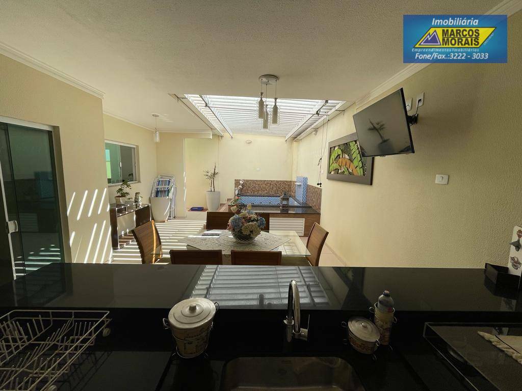 Casa de Condomínio à venda com 3 quartos, 224m² - Foto 14