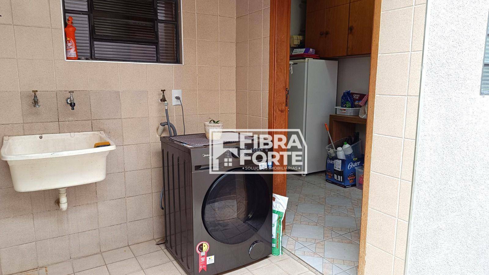 Casa à venda com 3 quartos, 220m² - Foto 22