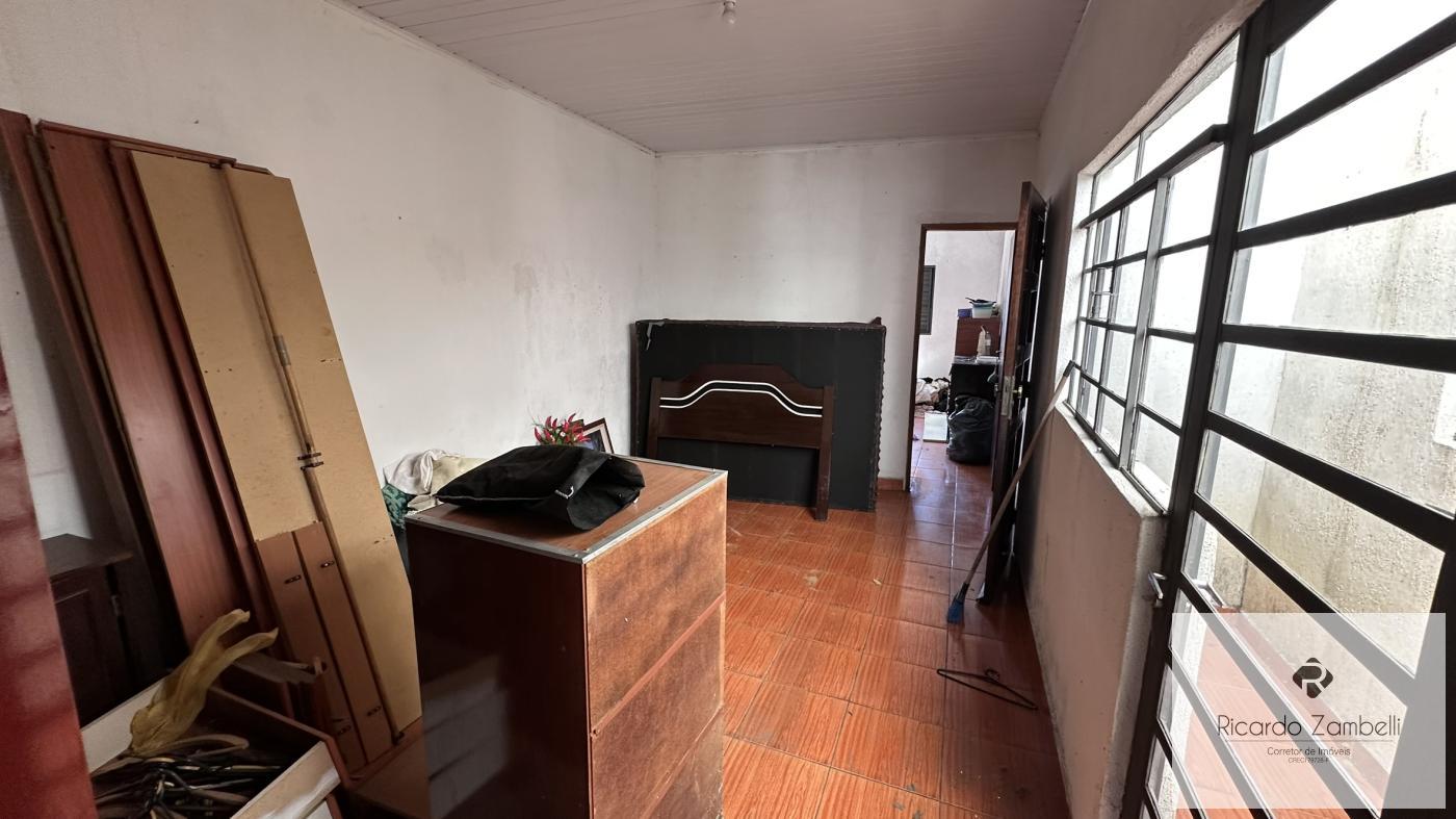 Casa à venda com 2 quartos, 300m² - Foto 4