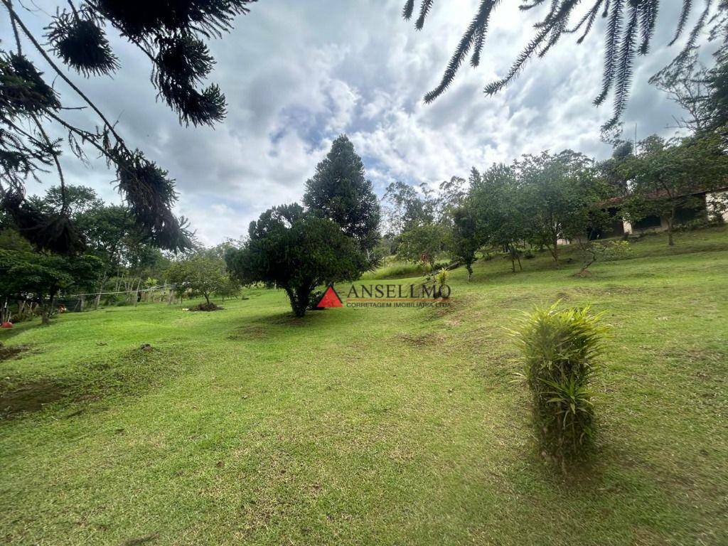 Chácara à venda com 3 quartos, 200m² - Foto 16