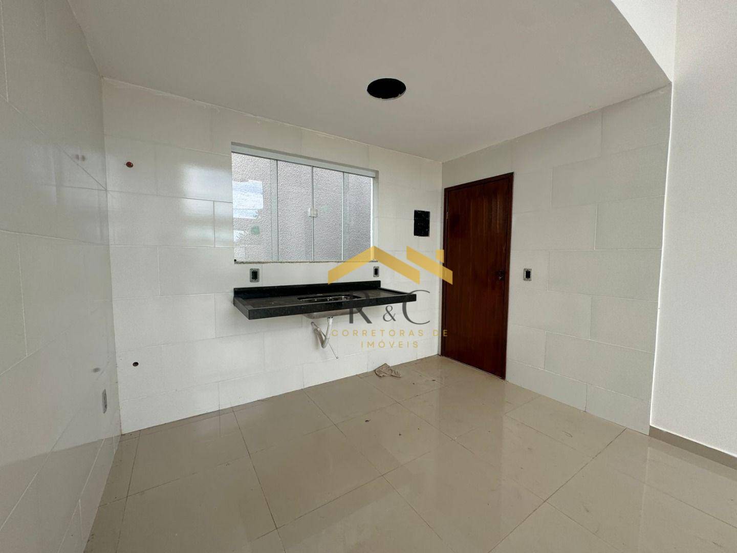 Casa à venda com 2 quartos, 62m² - Foto 6