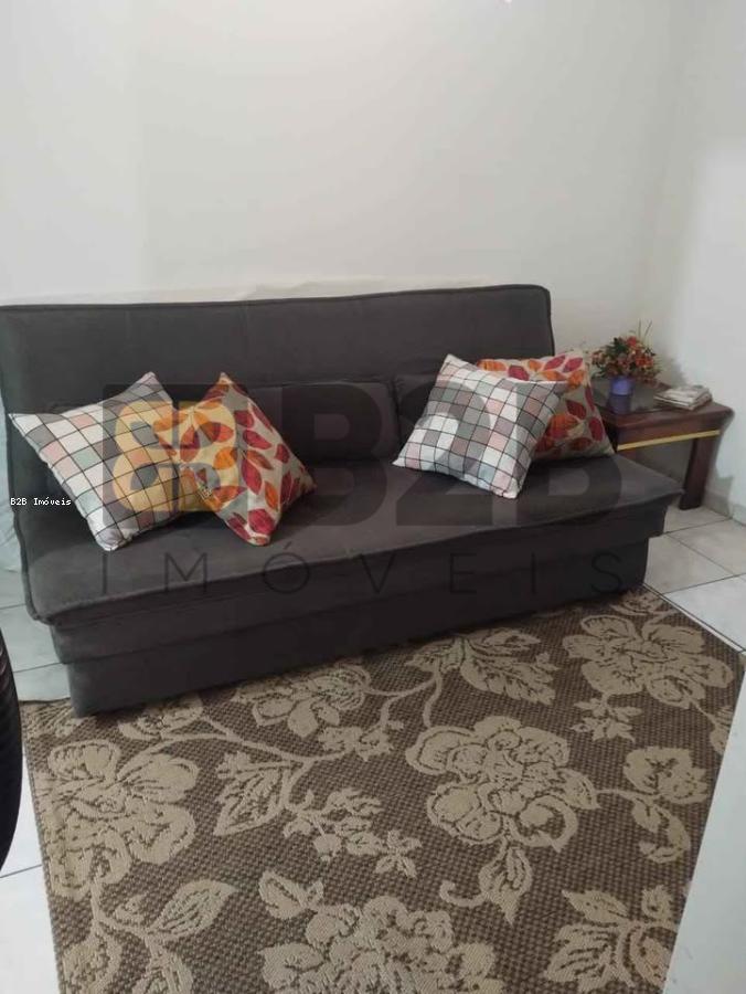 Apartamento à venda com 1 quarto, 35m² - Foto 2