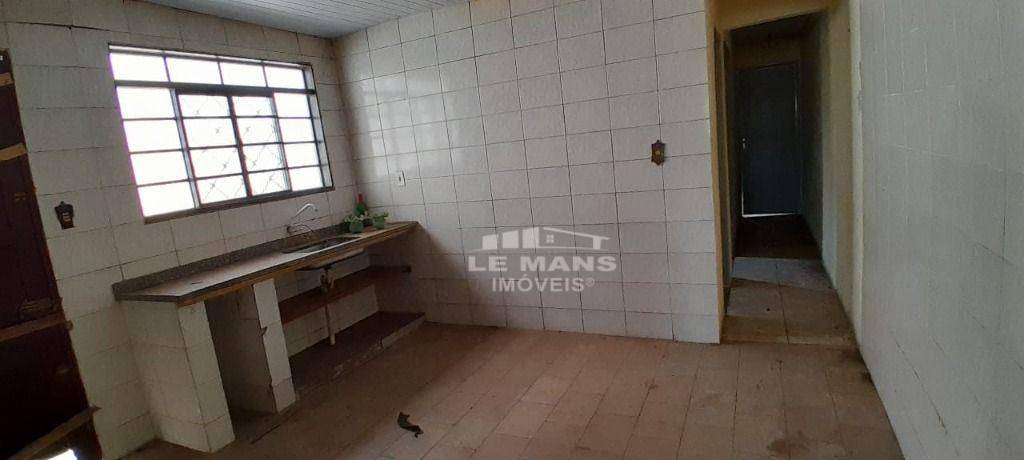 Casa à venda com 2 quartos, 141m² - Foto 13