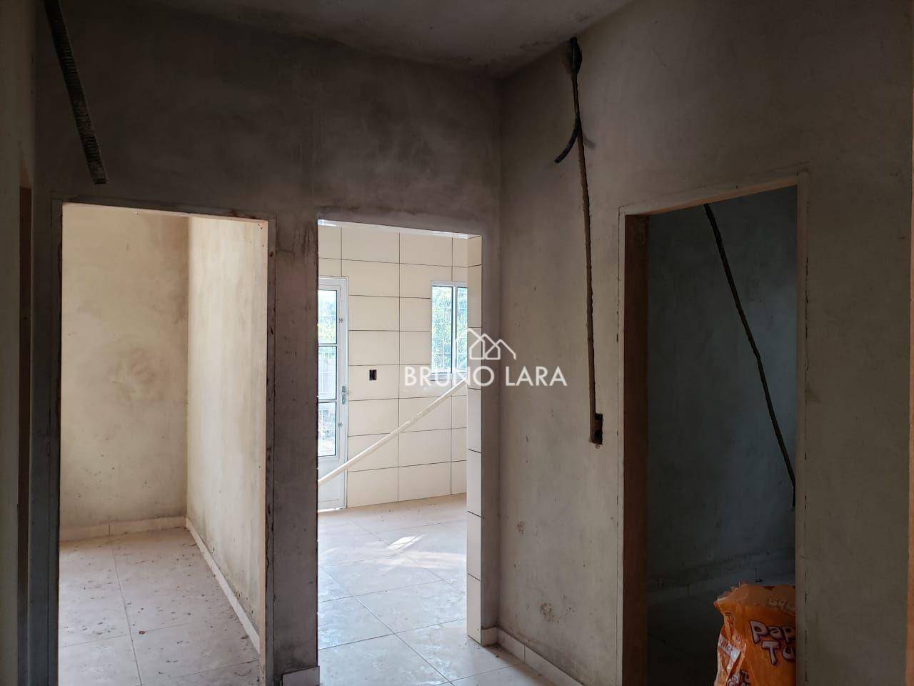 Casa à venda com 3 quartos, 85m² - Foto 12