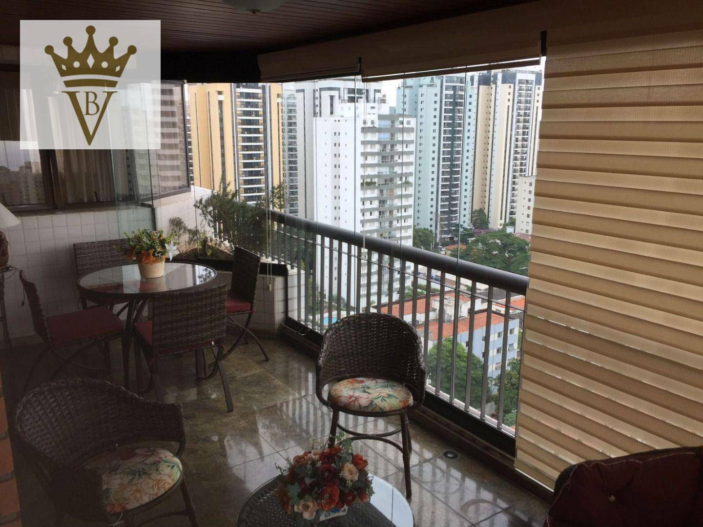 Apartamento à venda com 4 quartos, 200m² - Foto 21