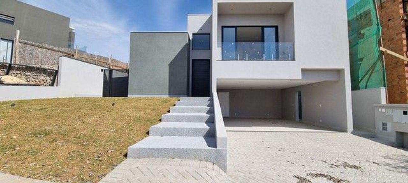 Casa de Condomínio à venda com 3 quartos, 340m² - Foto 2