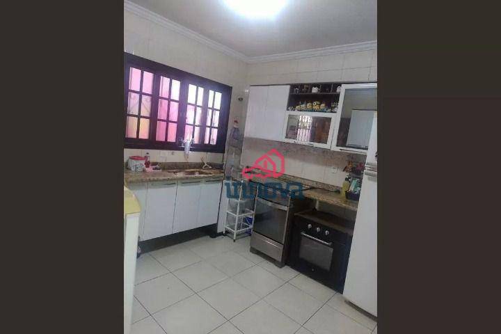 Sobrado à venda com 3 quartos, 140m² - Foto 4