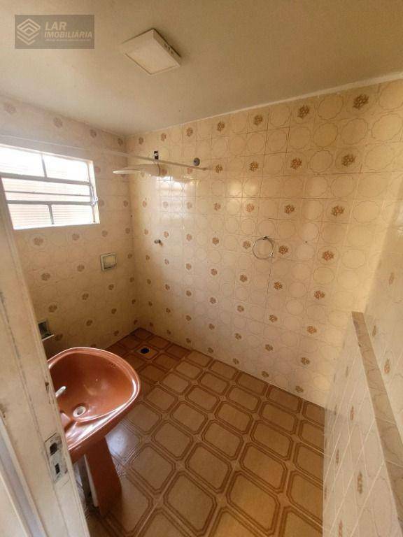 Casa para alugar com 3 quartos, 120m² - Foto 15