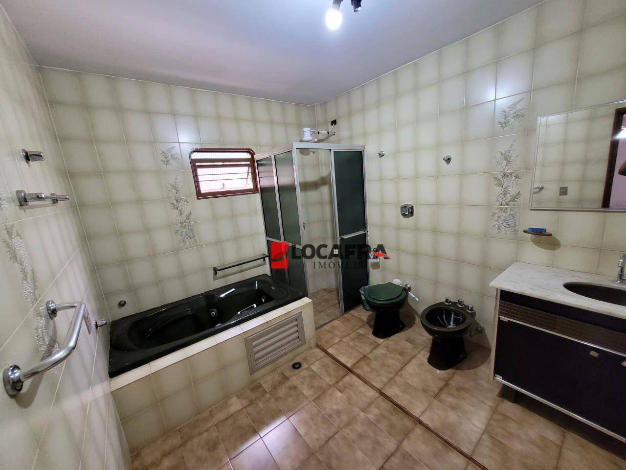 Sobrado à venda e aluguel com 4 quartos, 316m² - Foto 31