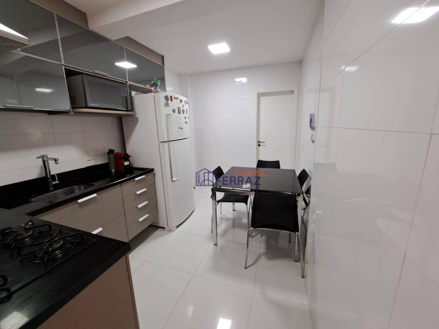 Casa à venda com 2 quartos, 65m² - Foto 11