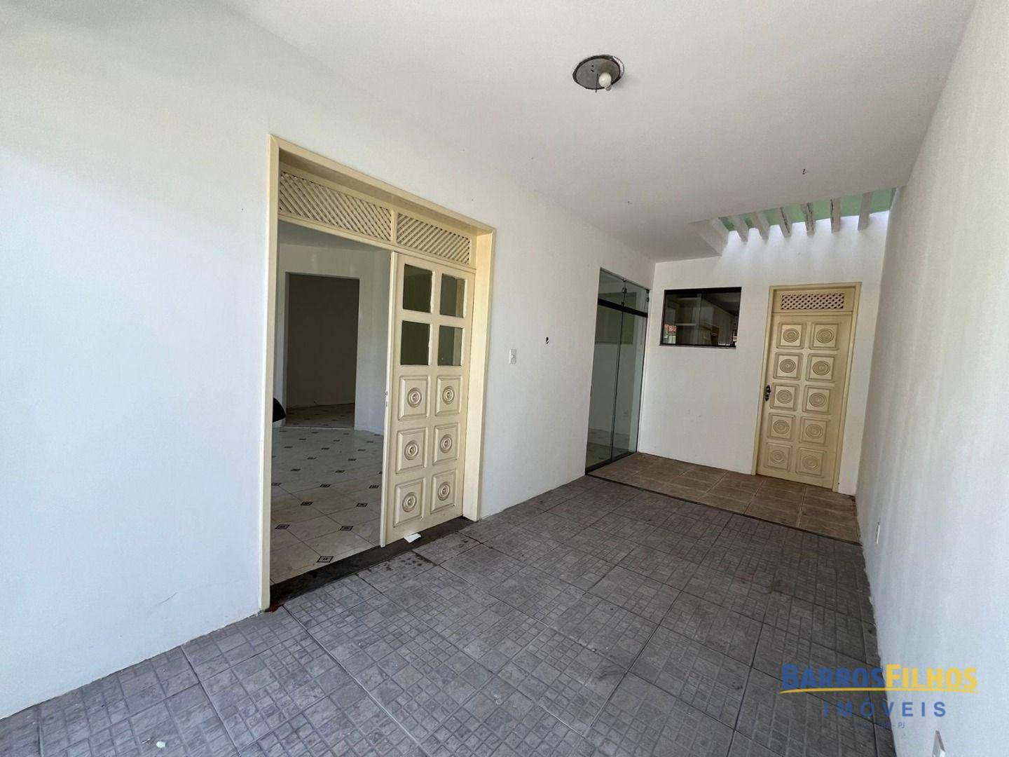 Casa à venda com 4 quartos, 162m² - Foto 7