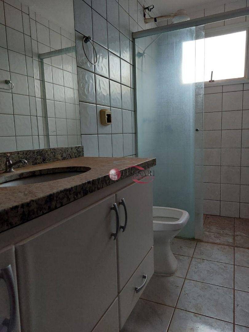 Apartamento para alugar com 3 quartos, 95m² - Foto 10