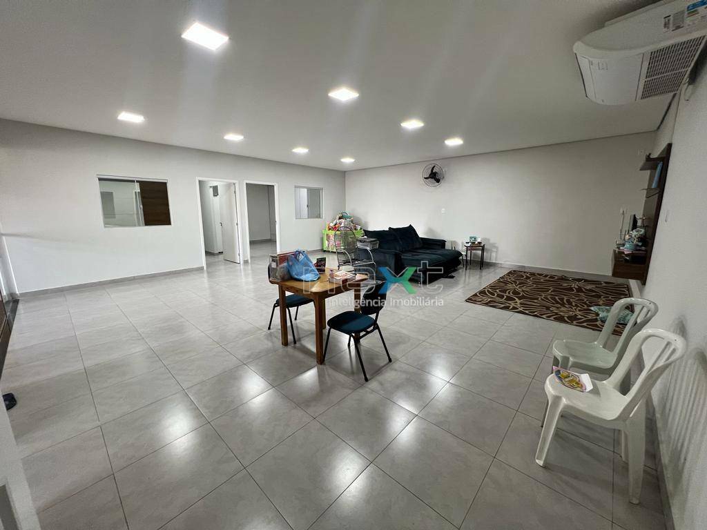 Casa à venda com 2 quartos, 187m² - Foto 10