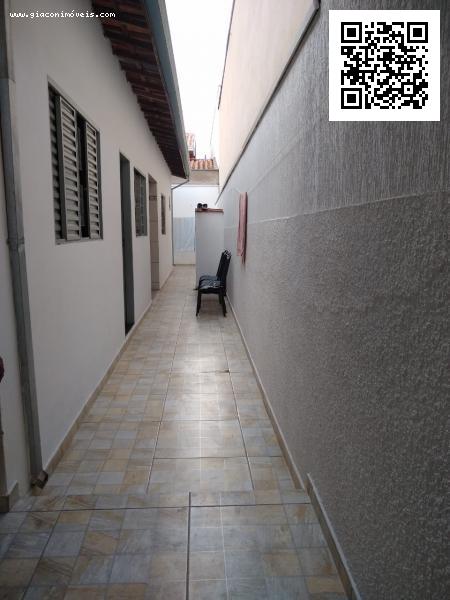 Casa à venda com 2 quartos, 180m² - Foto 8