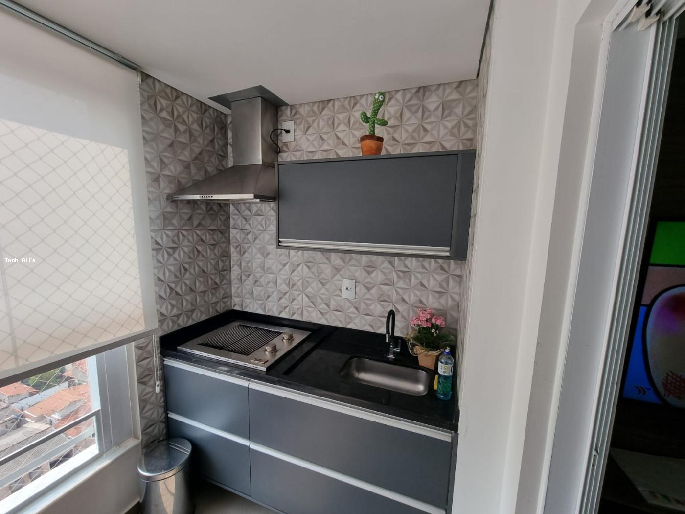 Apartamento à venda com 2 quartos, 72m² - Foto 1