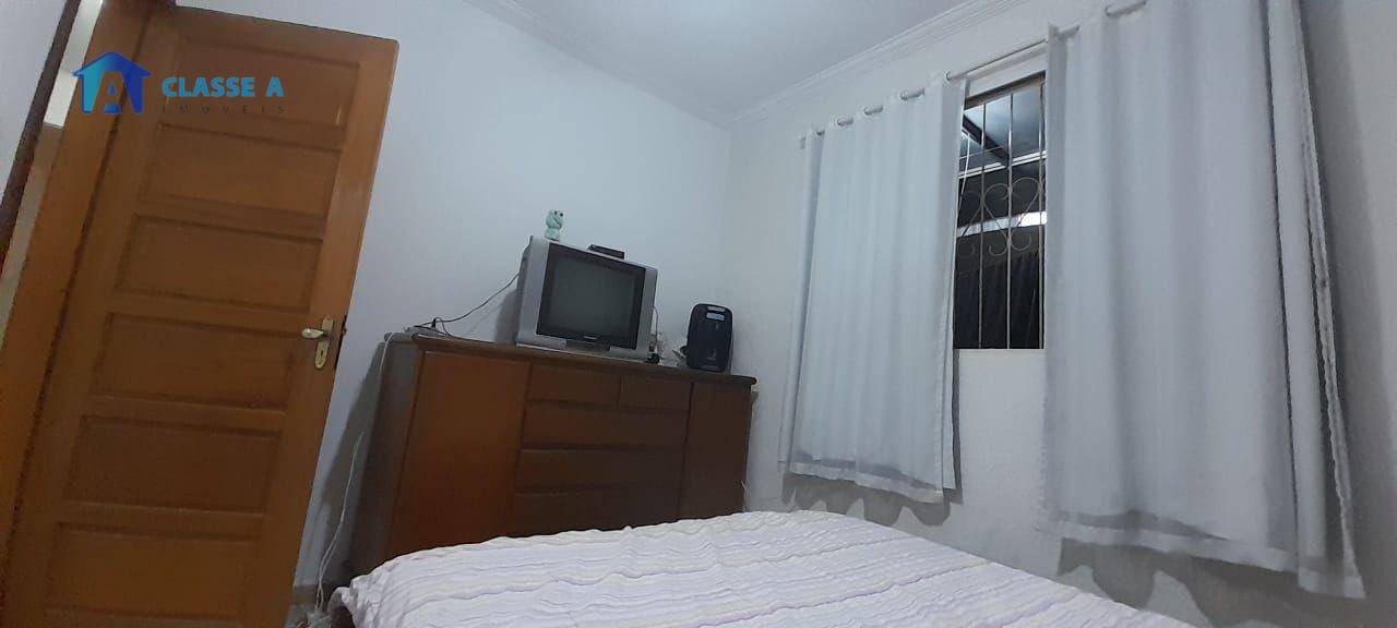 Casa à venda com 4 quartos, 200m² - Foto 9